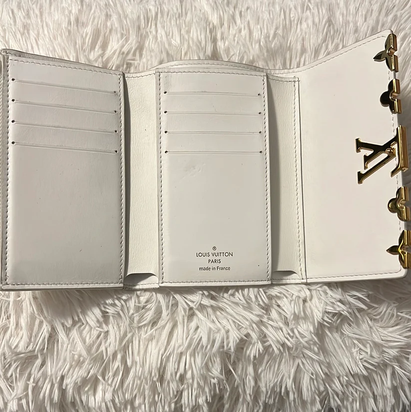 image_927f5c3b-3ace-46e4-90eb-7f1b01edcd8c